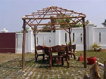 Swiss Villa Sihanoukville Bed & Breakfast